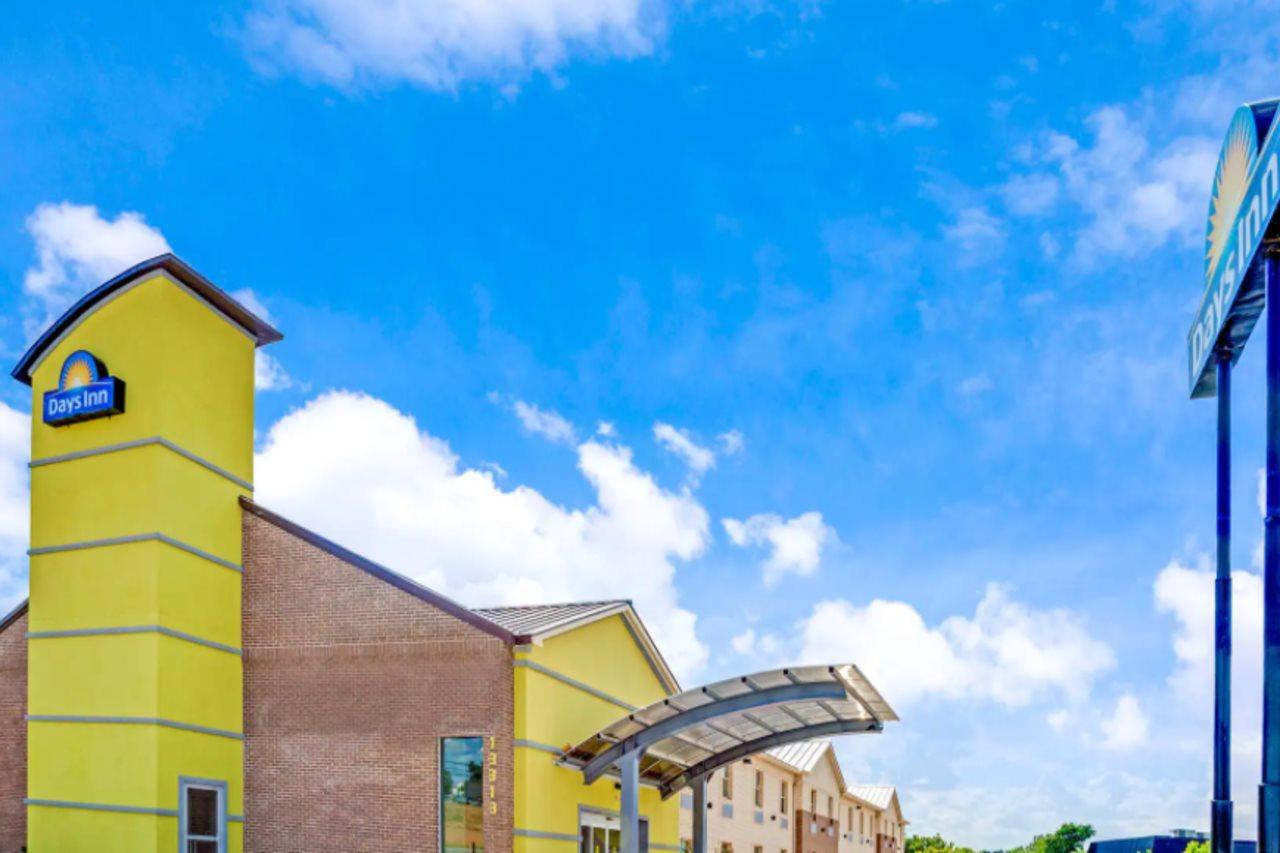 Arya Inn & Suites Farmers Branch Exterior photo